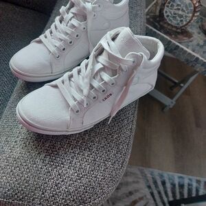 Taos Footwear White Top Star High-Top Sneakers
